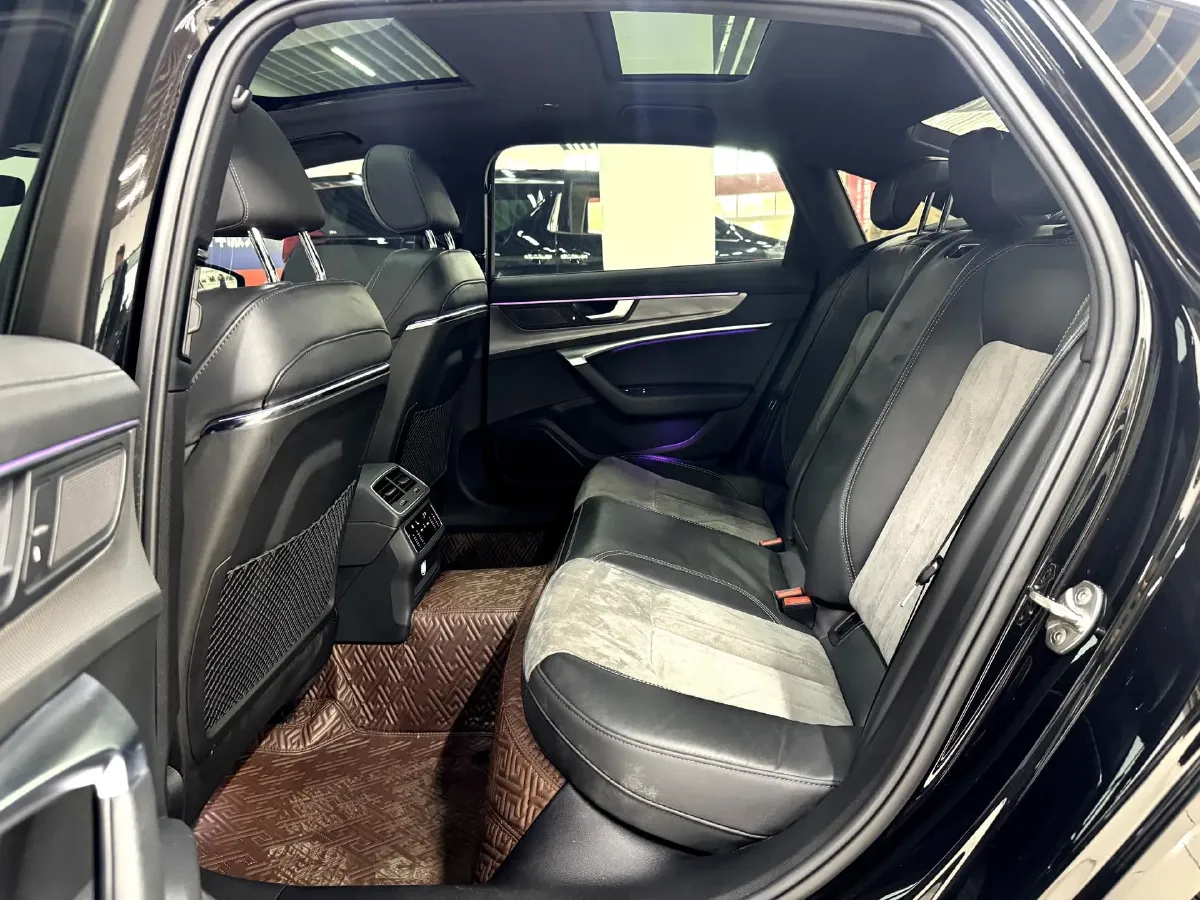 2022 Audi A6L 2.0T 224HP L4 7DCT,autocango,china used car exporter,china ev exporter,chinese used car exporter,chinese used ev exporter