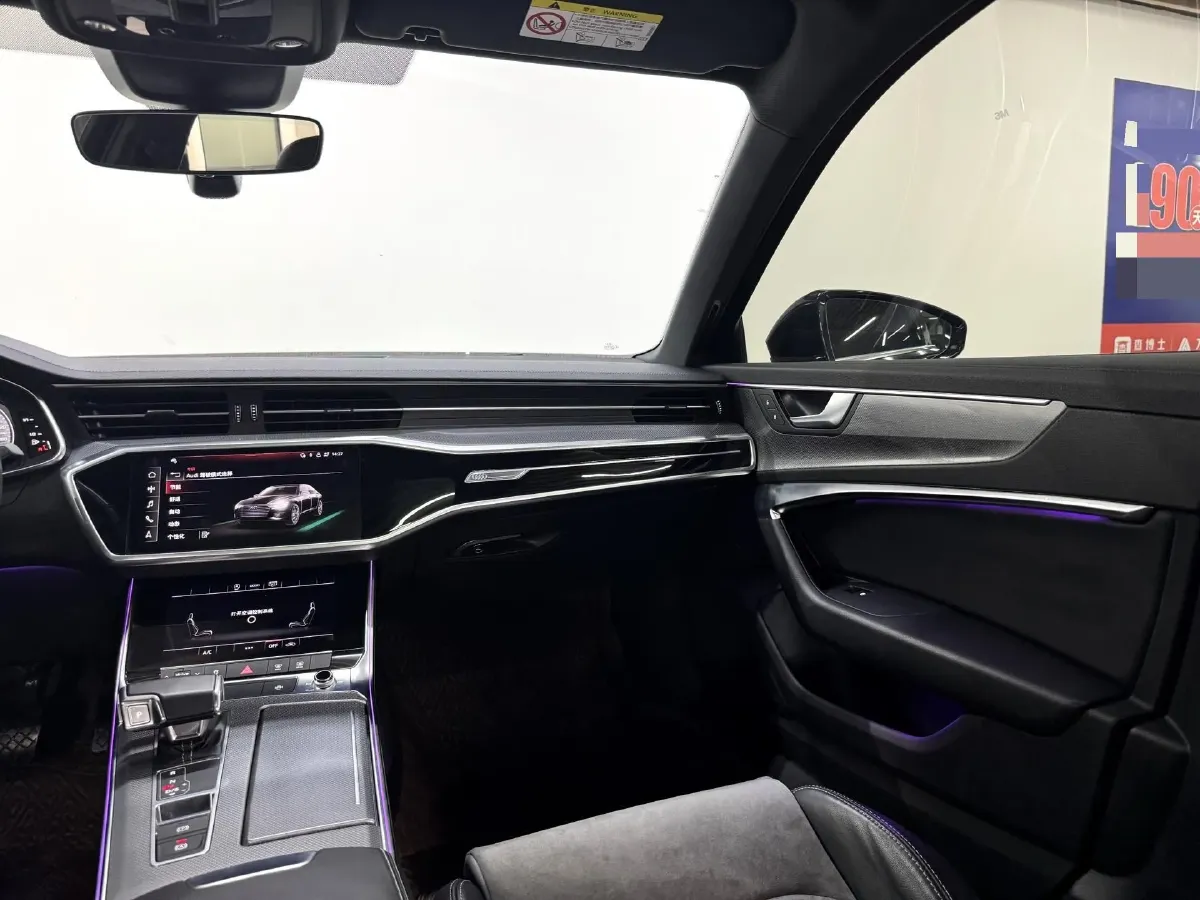 2022 Audi A6L 2.0T 224HP L4 7DCT,autocango,china used car exporter,china ev exporter,chinese used car exporter,chinese used ev exporter