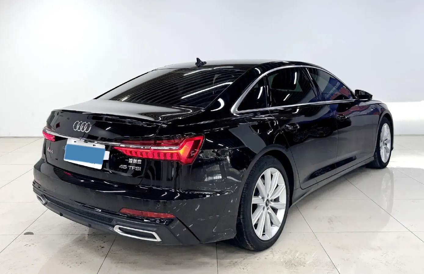 2022 Audi A6L 2.0T 224HP L4 7DCT,autocango,china used car exporter,china ev exporter,chinese used car exporter,chinese used ev exporter