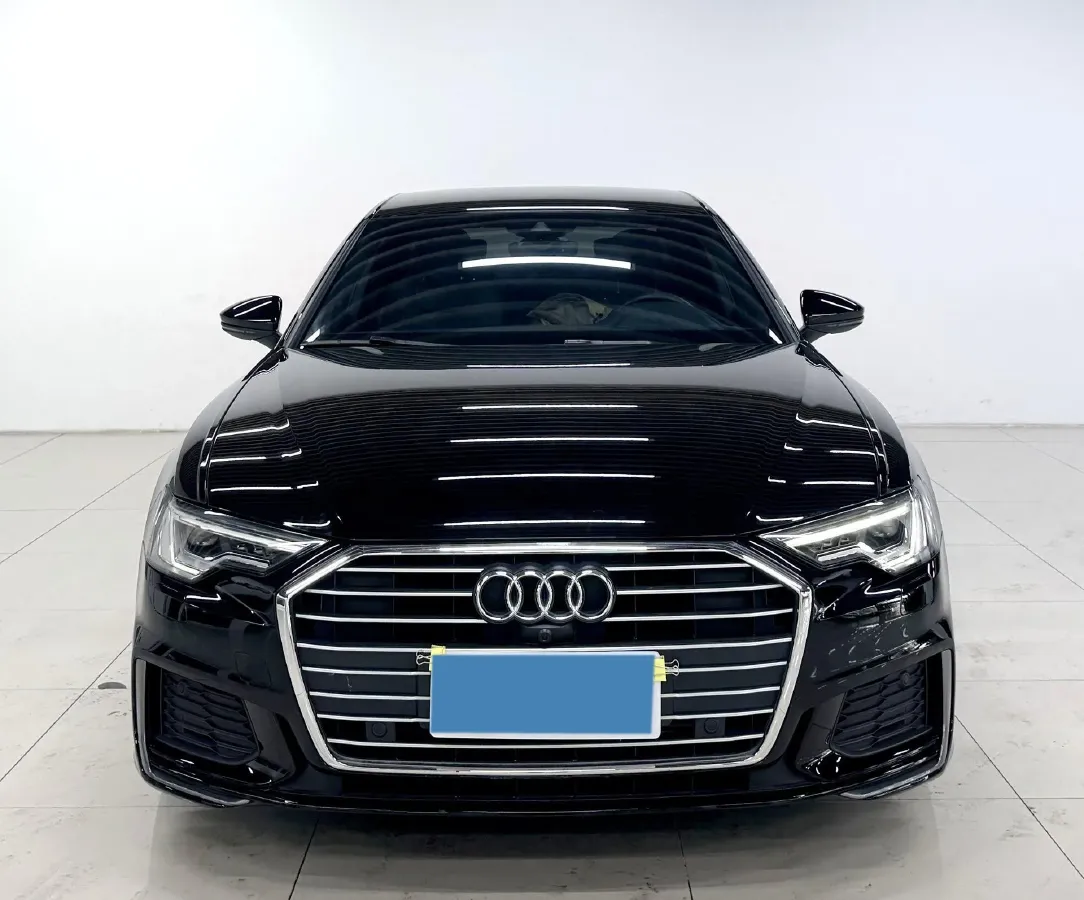 2022 Audi A6L 2.0T 224HP L4 7DCT,autocango,china used car exporter,china ev exporter,chinese used car exporter,chinese used ev exporter