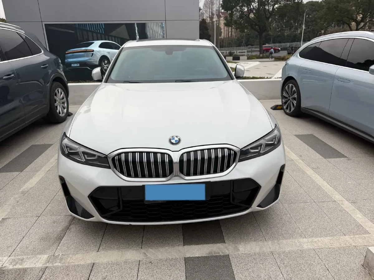 2024 BMW 3 Series 2.0T 156HP L4 8AT,autocango,china used car exporter,china ev exporter,chinese used car exporter,chinese used ev exporter