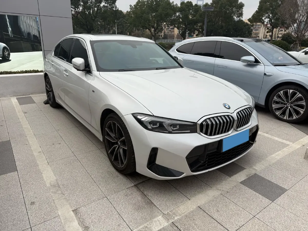 2024 BMW 3 Series 2.0T 156HP L4 8AT,autocango,china used car exporter,china ev exporter,chinese used car exporter,chinese used ev exporter