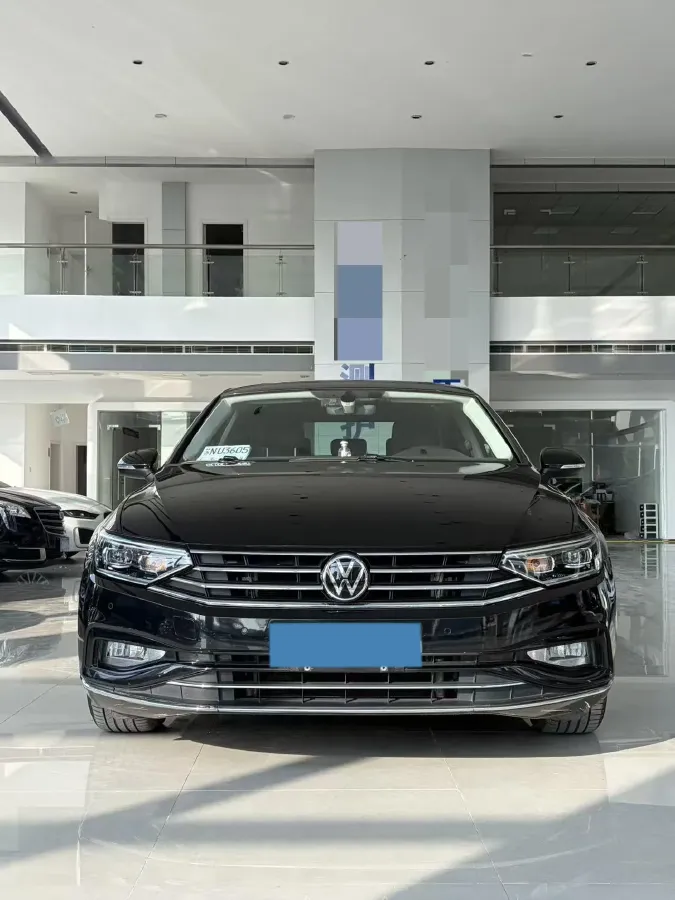 2020 Volkswagen Magotan 2.0T 186HP L4 7DCT,autocango,china used car exporter,china ev exporter,chinese used car exporter,chinese used ev exporter