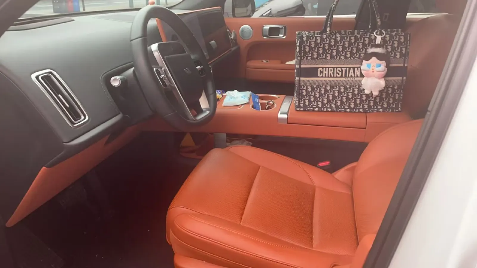 2024 Li L6 Range Extended 154HP L4 REEV 36.8KWH,autocango,china used car exporter,china ev exporter,chinese used car exporter,chinese used ev exporter