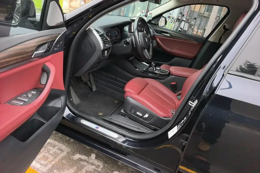 2022 BMW X3 2.0T 252HP L4 8AT,autocango,china used car exporter,china ev exporter,chinese used car exporter,chinese used ev exporter