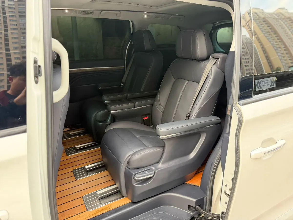 2021 GAC Trumpchi M8 2.0T 252HP L4 8AT,autocango,china used car exporter,china ev exporter,chinese used car exporter,chinese used ev exporter