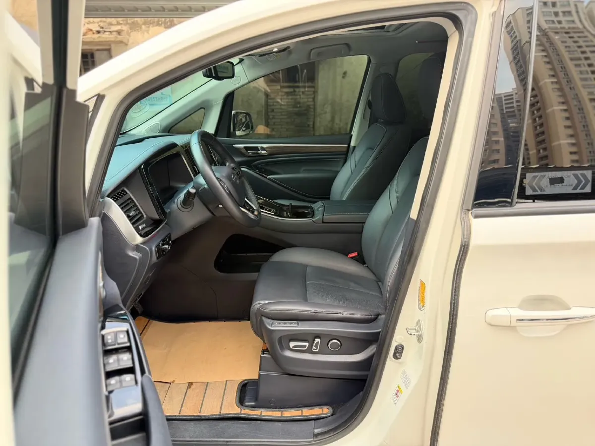 2021 GAC Trumpchi M8 2.0T 252HP L4 8AT,autocango,china used car exporter,china ev exporter,chinese used car exporter,chinese used ev exporter