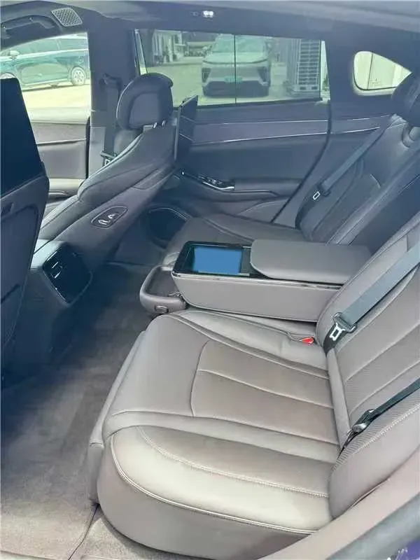 2024 Denza DenzaZ9 2.0T 207HP L4 E-CVT PHEV 38.5KWH,autocango,china used car exporter,china ev exporter,chinese used car exporter,chinese used ev exporter