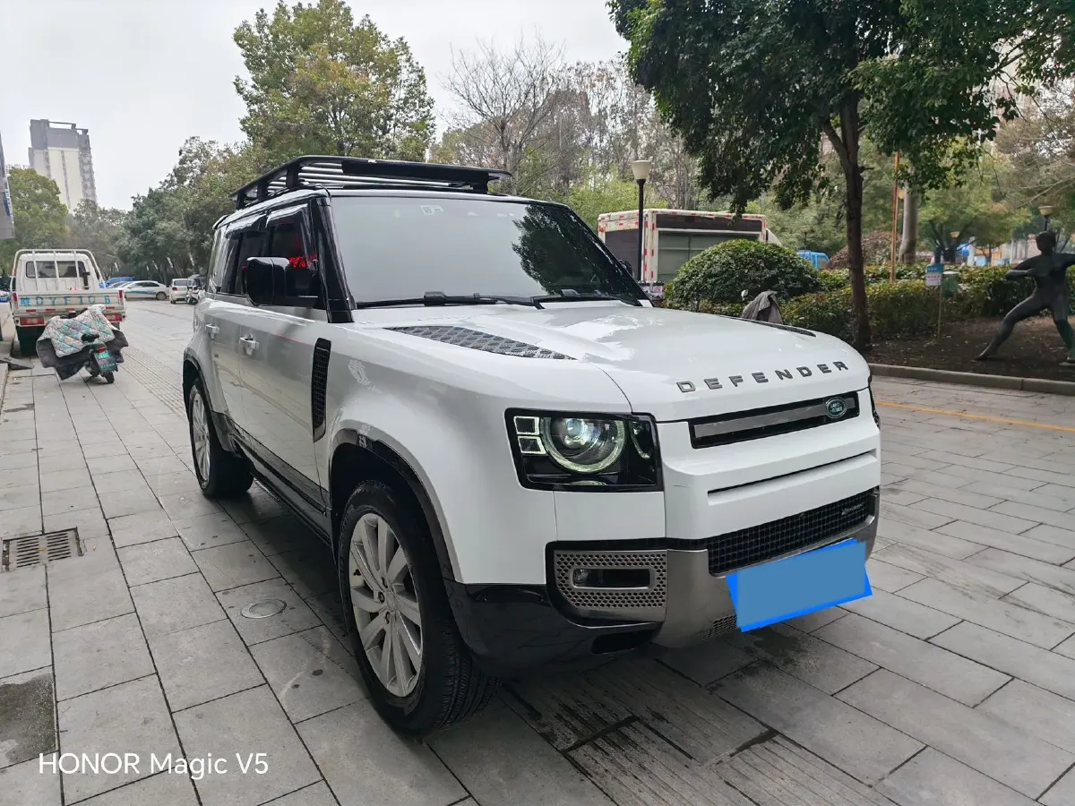 2022 Land Rover Defender 3.0T 400HP L6 8AT,autocango,china used car exporter,china ev exporter,chinese used car exporter,chinese used ev exporter