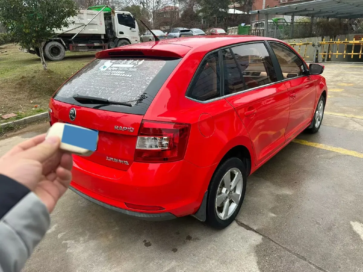 2018 Skoda Rapid Spaceback 1.6L 110HP L4 6AT,autocango,china used car exporter,china ev exporter,chinese used car exporter,chinese used ev exporter