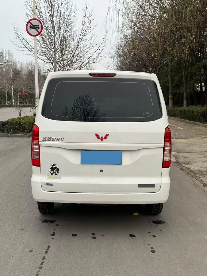 2019 WuLing HongGuang V 1.5L 105HP L4 5MT,autocango,china used car exporter,china ev exporter,chinese used car exporter,chinese used ev exporter