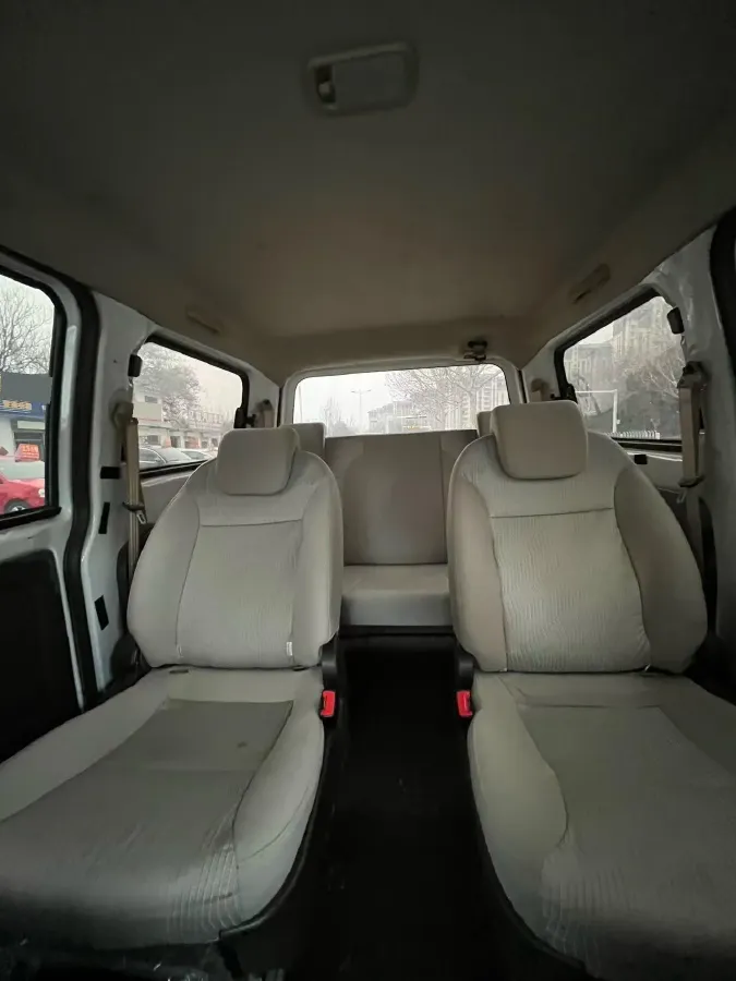 2019 WuLing HongGuang V 1.5L 105HP L4 5MT,autocango,china used car exporter,china ev exporter,chinese used car exporter,chinese used ev exporter