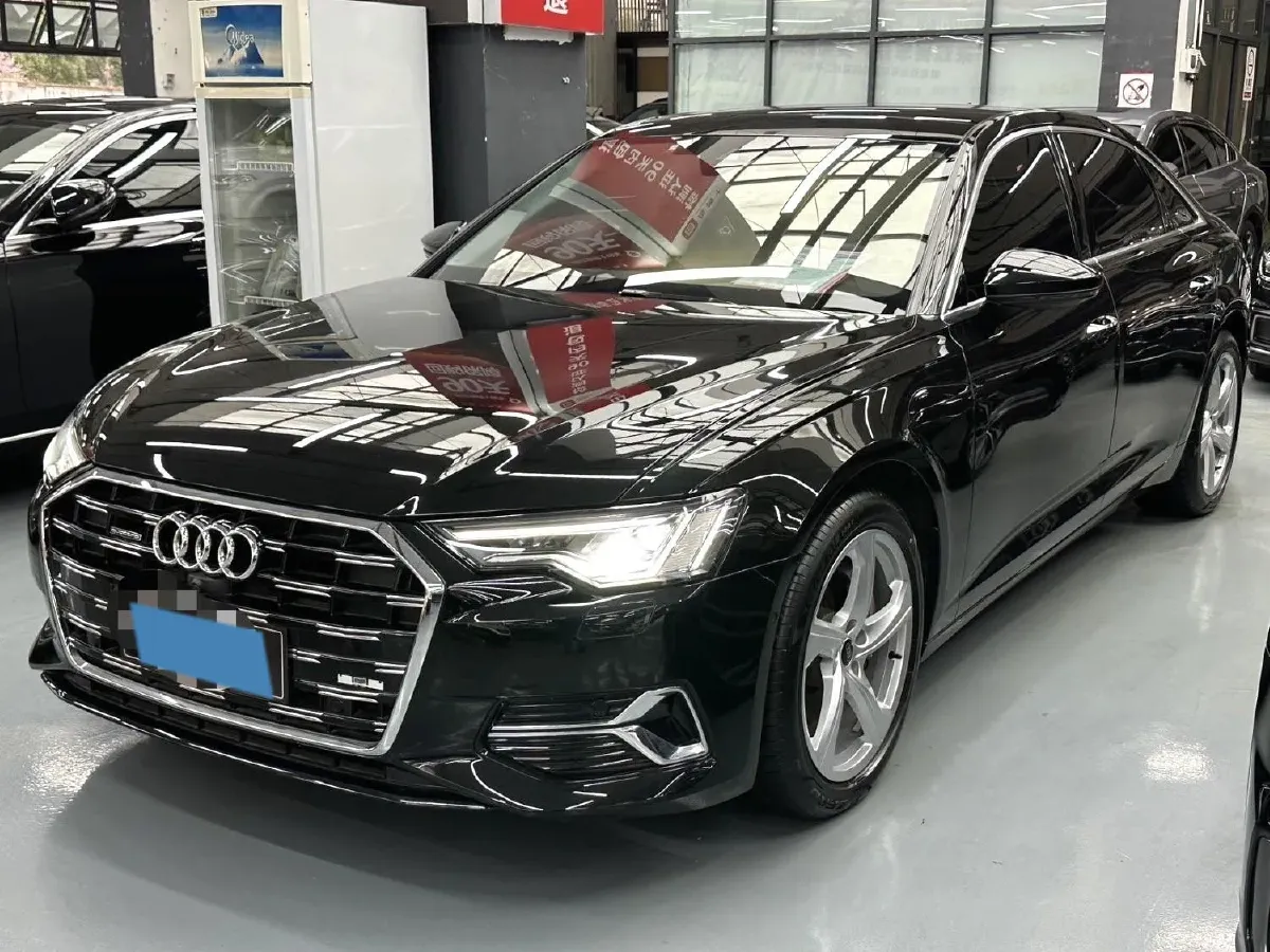 2023 Audi A6L 2.0T 245HP L4 7DCT,autocango,china used car exporter,china ev exporter,chinese used car exporter,chinese used ev exporter