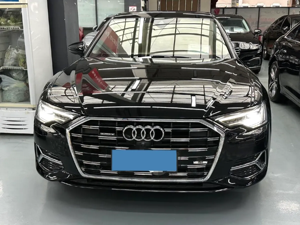 2023 Audi A6L 2.0T 245HP L4 7DCT,autocango,china used car exporter,china ev exporter,chinese used car exporter,chinese used ev exporter