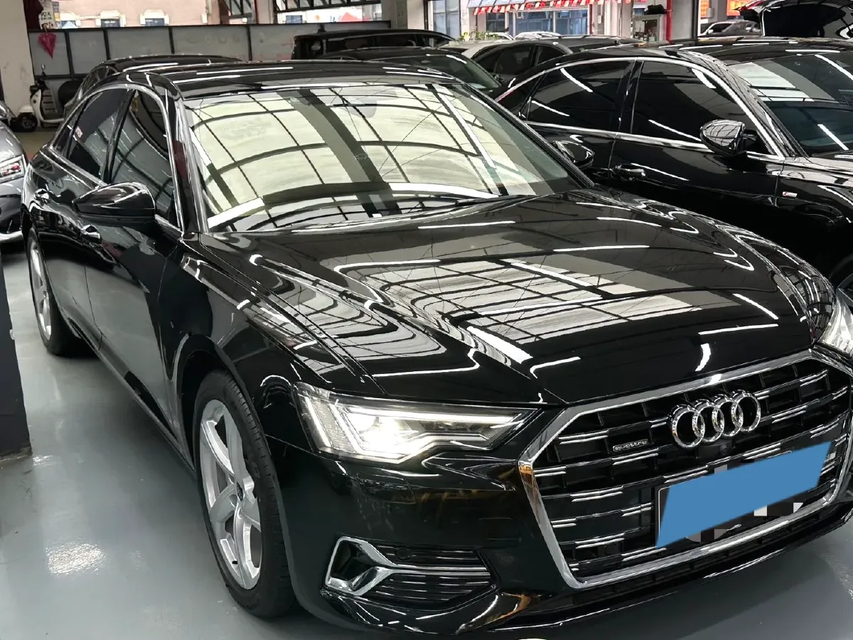 2023 Audi A6L 2.0T 245HP L4 7DCT,autocango,china used car exporter,china ev exporter,chinese used car exporter,chinese used ev exporter