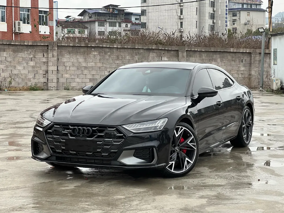 2024 Audi A7L 2.0T 245HP L4 7DCT,autocango,china used car exporter,china ev exporter,chinese used car exporter,chinese used ev exporter