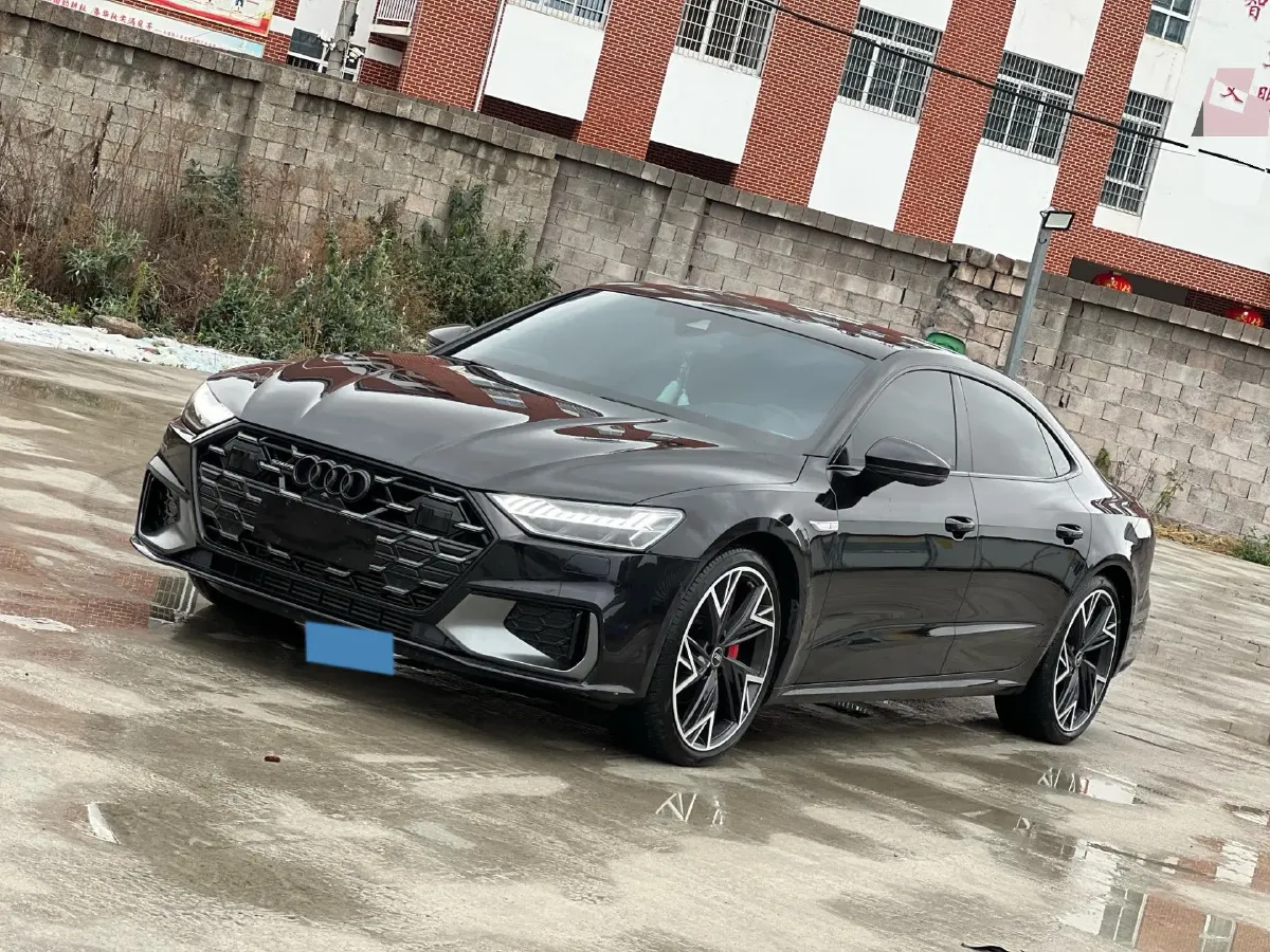 2024 Audi A7L 2.0T 245HP L4 7DCT,autocango,china used car exporter,china ev exporter,chinese used car exporter,chinese used ev exporter