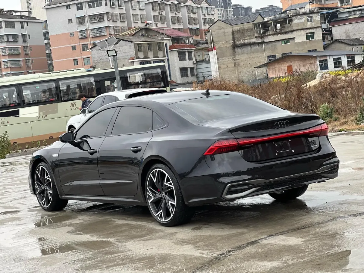 2024 Audi A7L 2.0T 245HP L4 7DCT,autocango,china used car exporter,china ev exporter,chinese used car exporter,chinese used ev exporter