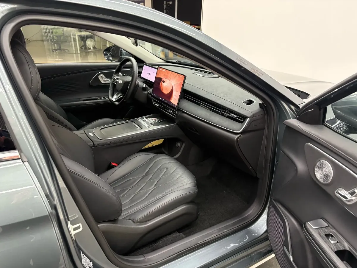 2025 Fulwin FulwinA8L 1.5T 156HP L4 1DHT PHEV 18.67KWH,autocango,china used car exporter,china ev exporter,chinese used car exporter,chinese used ev exporter