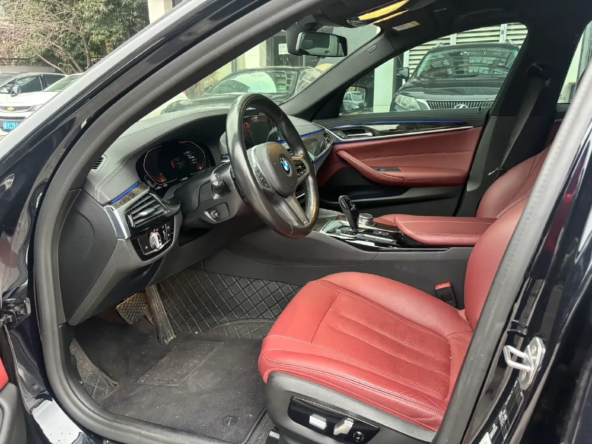 2020 BMW 5 Series 2.0T 252HP L4 8AT,autocango,china used car exporter,china ev exporter,chinese used car exporter,chinese used ev exporter