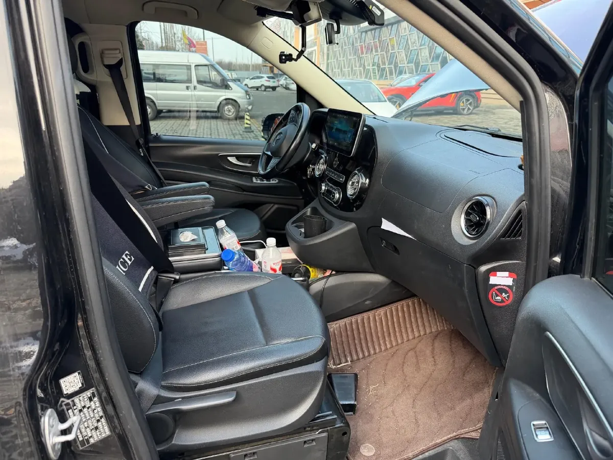2021 Mercedes-Benz Vito 2.0T 211HP L4 9AT,autocango,china used car exporter,china ev exporter,chinese used car exporter,chinese used ev exporter