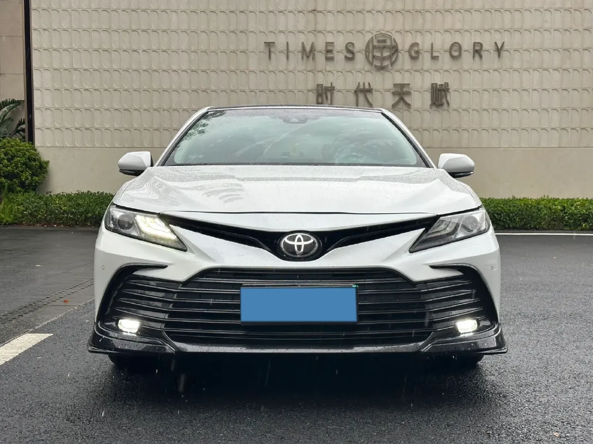 2021 Toyota Camry 2.5L 209HP L4 8AT,autocango,china used car exporter,china ev exporter,chinese used car exporter,chinese used ev exporter