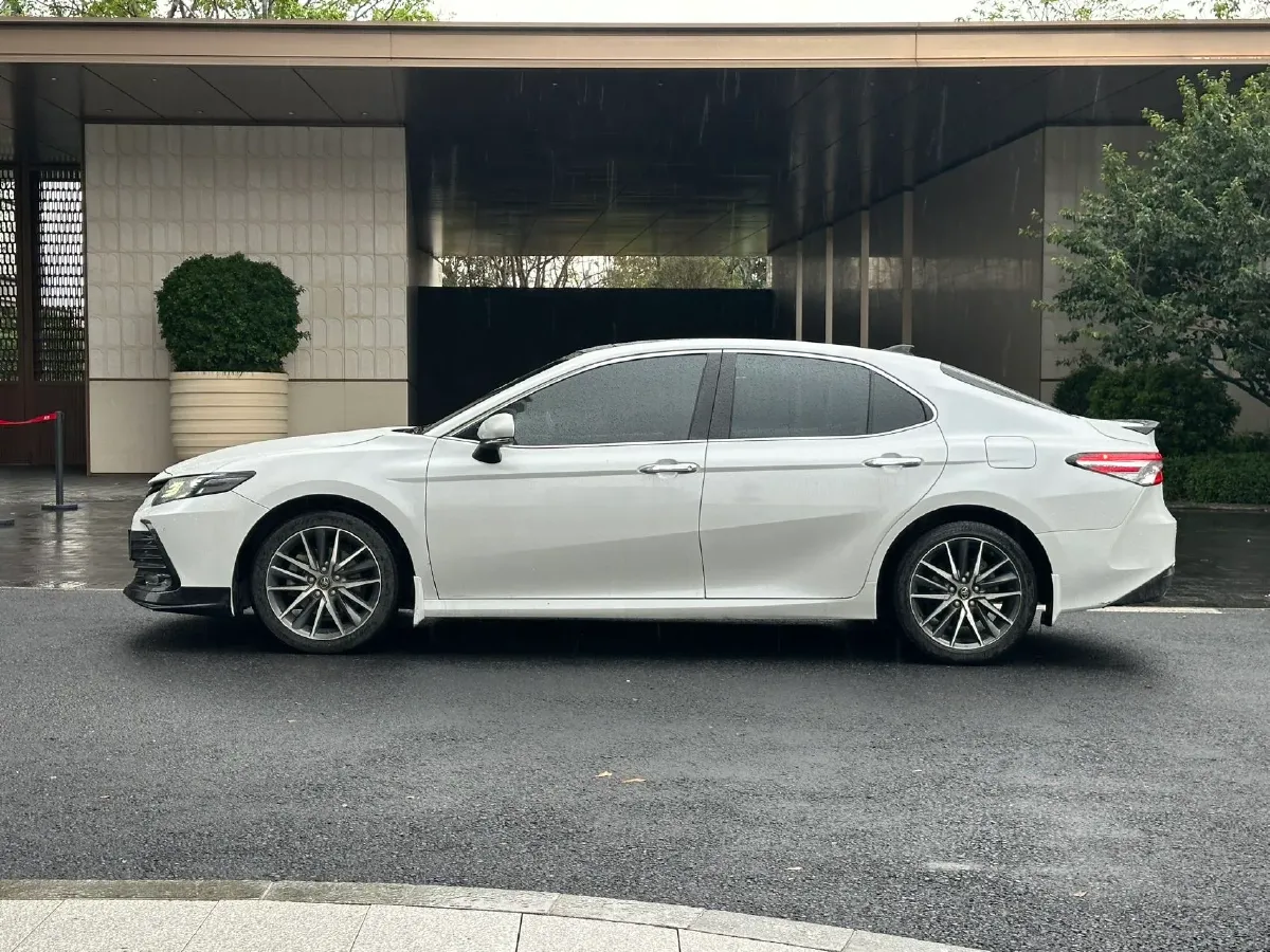 2021 Toyota Camry 2.5L 209HP L4 8AT,autocango,china used car exporter,china ev exporter,chinese used car exporter,chinese used ev exporter