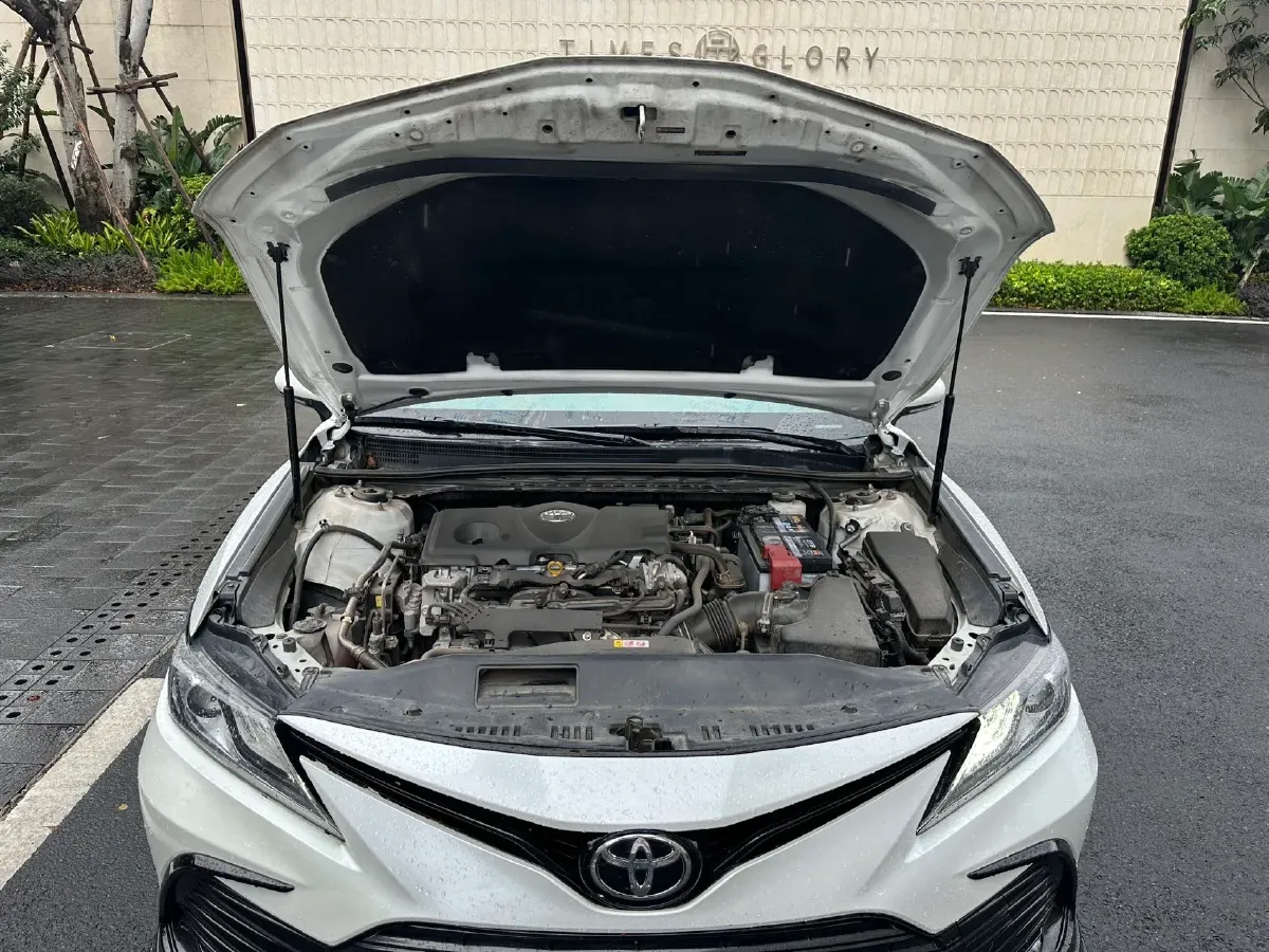 2021 Toyota Camry 2.5L 209HP L4 8AT,autocango,china used car exporter,china ev exporter,chinese used car exporter,chinese used ev exporter