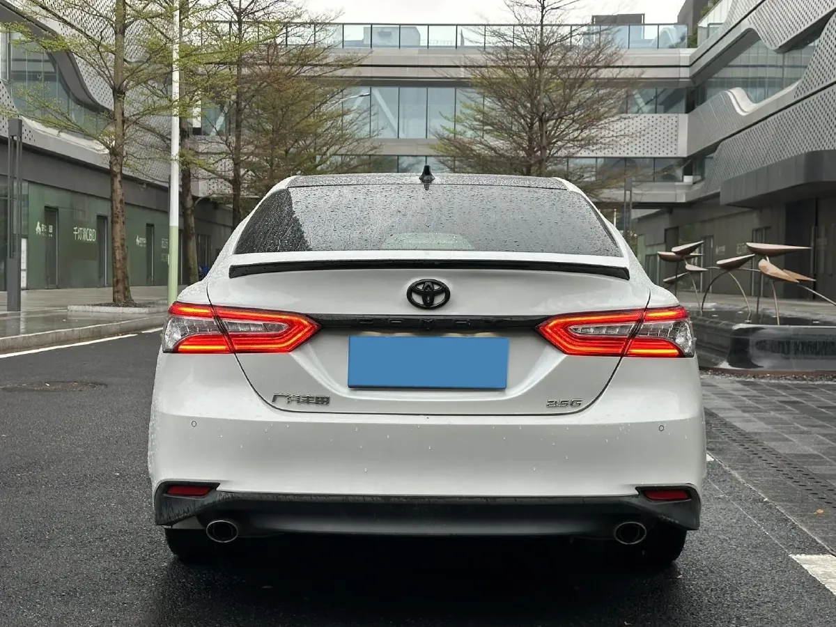 2021 Toyota Camry 2.5L 209HP L4 8AT,autocango,china used car exporter,china ev exporter,chinese used car exporter,chinese used ev exporter