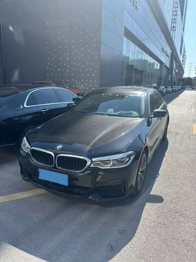 2020 BMW 5 Series 2.0T 252HP L4 8AT,autocango,china used car exporter,china ev exporter,chinese used car exporter,chinese used ev exporter
