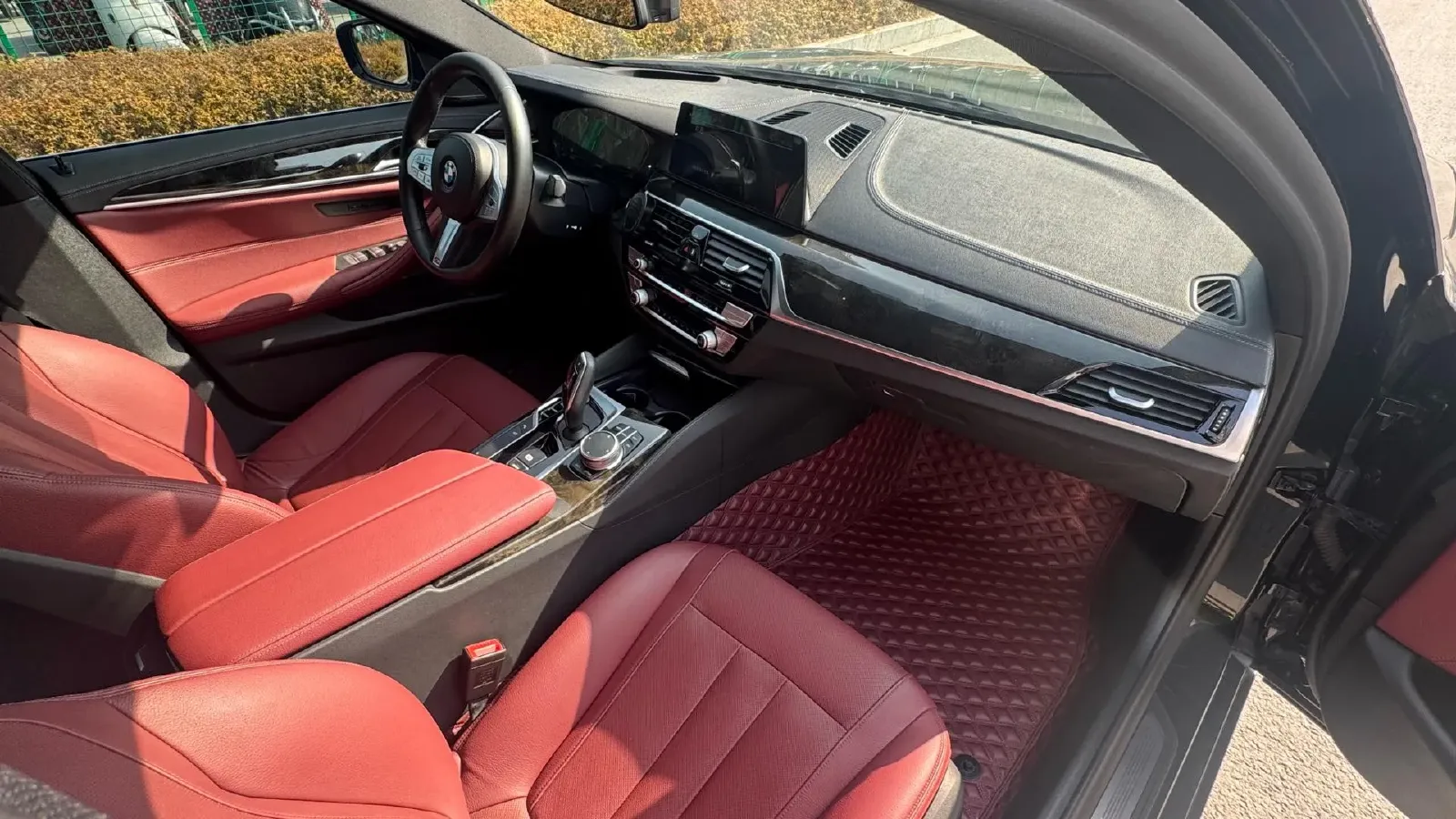 2020 BMW 5 Series 2.0T 252HP L4 8AT,autocango,china used car exporter,china ev exporter,chinese used car exporter,chinese used ev exporter