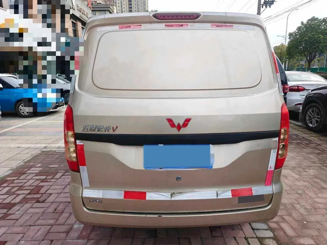 2019 WuLing HongGuang V 1.5L 105HP L4 5MT,autocango,china used car exporter,china ev exporter,chinese used car exporter,chinese used ev exporter