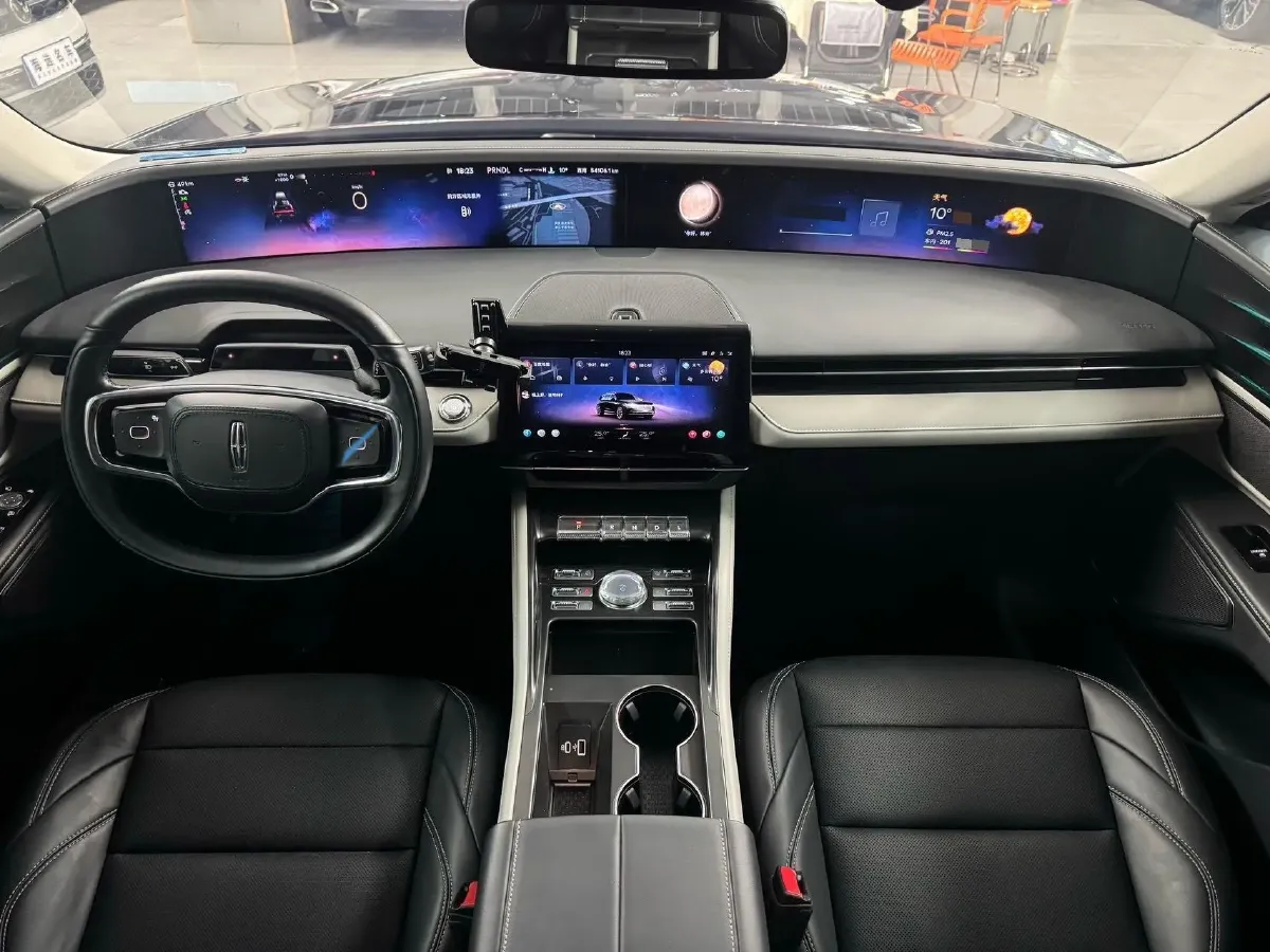 2023 Lincoln Nautilus 2.0T 261HP L4 8AT,autocango,china used car exporter,china ev exporter,chinese used car exporter,chinese used ev exporter