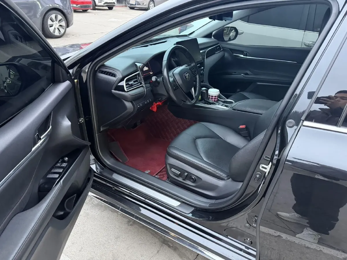 2023 Toyota Camry 2.5L 207HP L4 8AT,autocango,china used car exporter,china ev exporter,chinese used car exporter,chinese used ev exporter