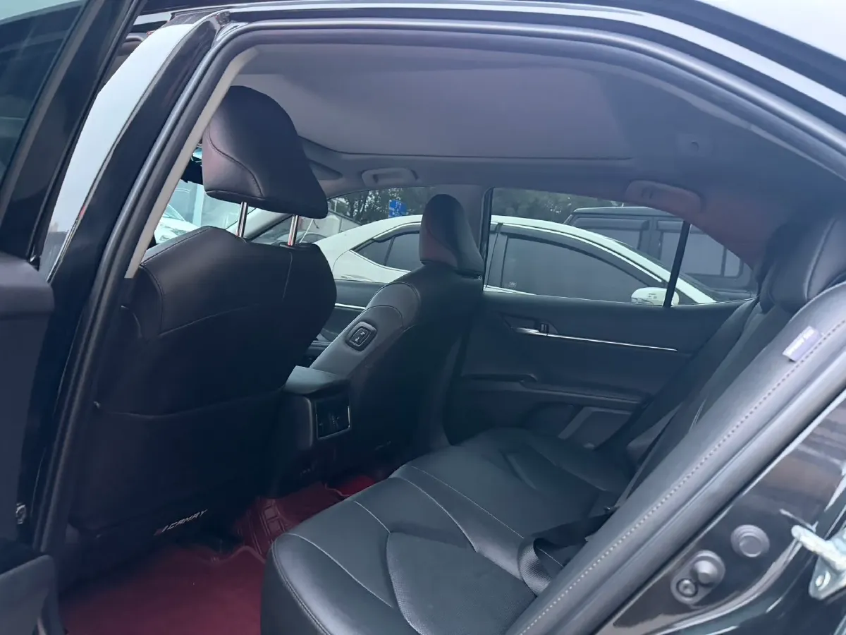 2023 Toyota Camry 2.5L 207HP L4 8AT,autocango,china used car exporter,china ev exporter,chinese used car exporter,chinese used ev exporter