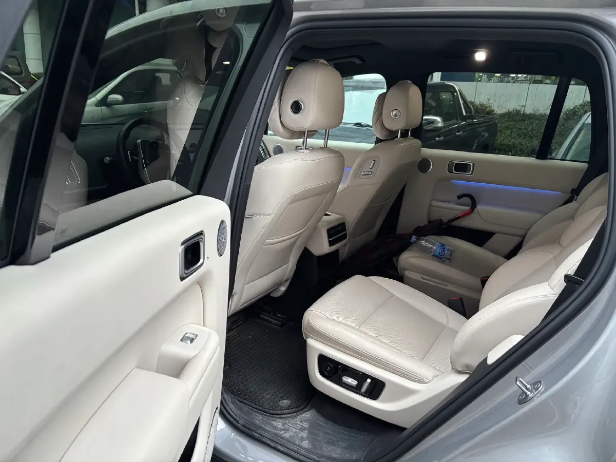 2023 Li L8 Range Extended 154HP REEV 40.9KWH,autocango,china used car exporter,china ev exporter,chinese used car exporter,chinese used ev exporter