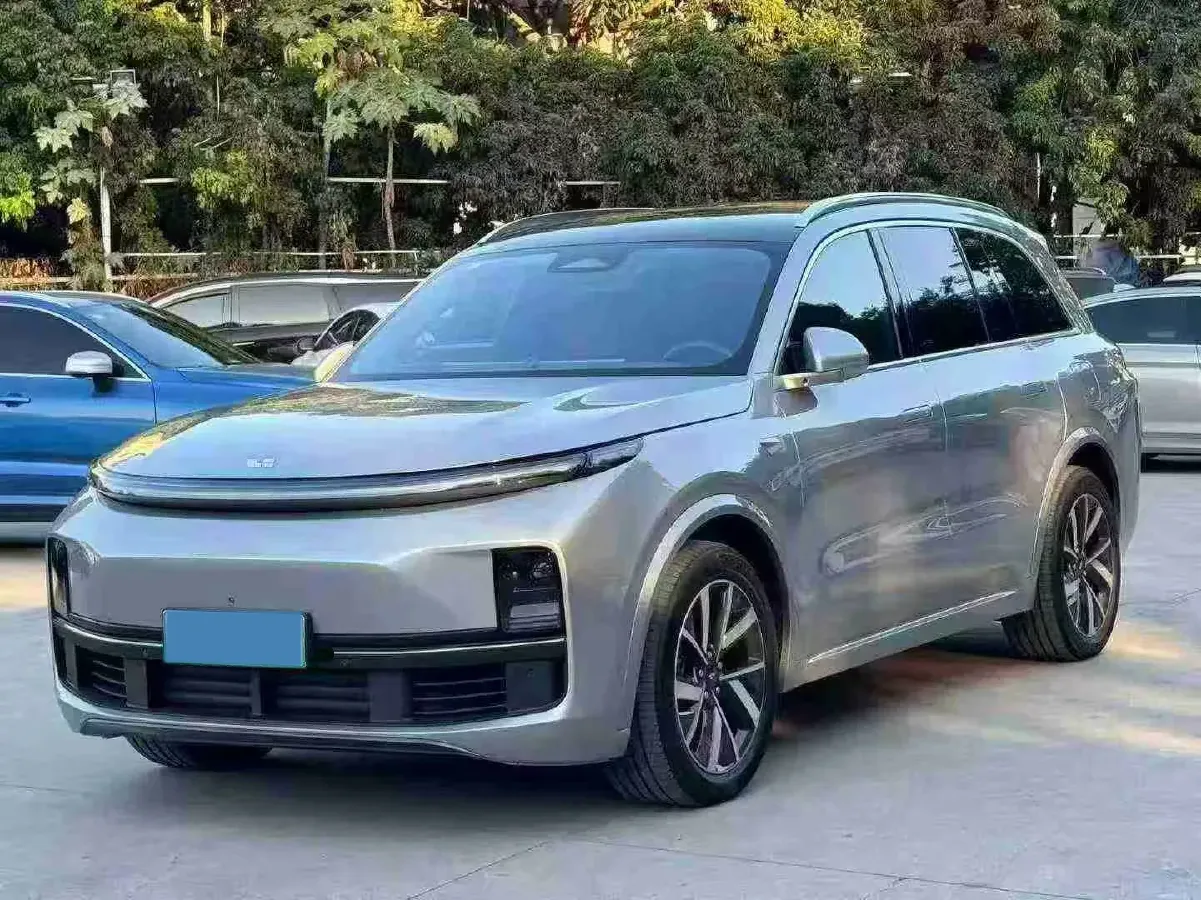 2023 Li L8 Range Extended 154HP REEV 40.9KWH,autocango,china used car exporter,china ev exporter,chinese used car exporter,chinese used ev exporter