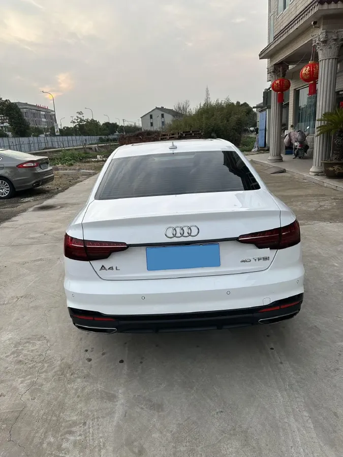 2022 Audi A4L 2.0T 190HP L4 7DCT,autocango,china used car exporter,china ev exporter,chinese used car exporter,chinese used ev exporter