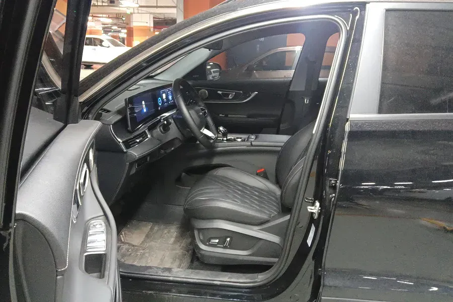 2023 Chery Tiggo 7 Plus 1.5T 156HP L4 CVT,autocango,china used car exporter,china ev exporter,chinese used car exporter,chinese used ev exporter