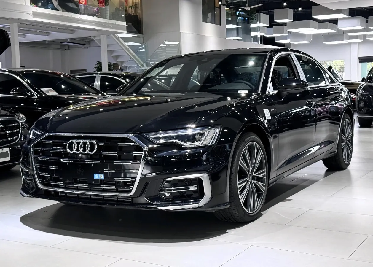 2024 Audi A6L 2.0T 245HP L4 7DCT,autocango,china used car exporter,china ev exporter,chinese used car exporter,chinese used ev exporter