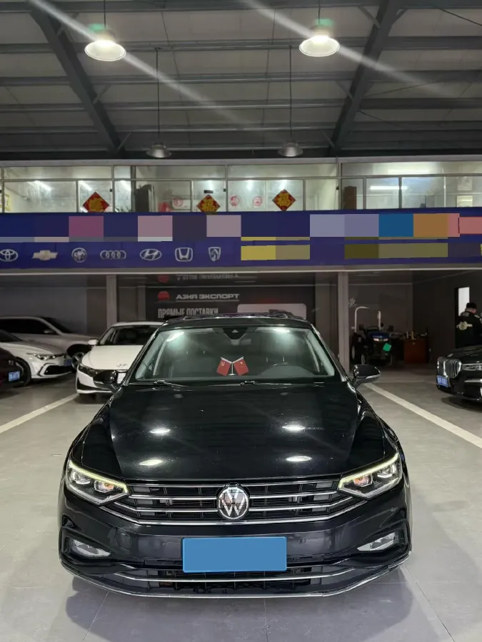 2020 Volkswagen Magotan 2.0T 220HP L4 7DCT,autocango,china used car exporter,china ev exporter,chinese used car exporter,chinese used ev exporter