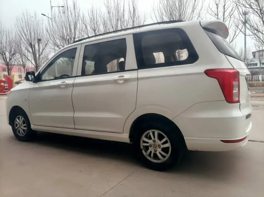 2019 WuLing HongGuang 1.5L 99HP L4 6MT,autocango,china used car exporter,china ev exporter,chinese used car exporter,chinese used ev exporter