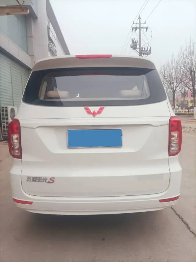 2019 WuLing HongGuang 1.5L 99HP L4 6MT,autocango,china used car exporter,china ev exporter,chinese used car exporter,chinese used ev exporter