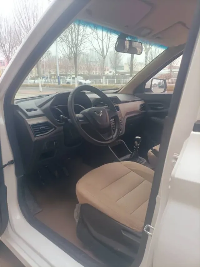 2019 WuLing HongGuang 1.5L 99HP L4 6MT,autocango,china used car exporter,china ev exporter,chinese used car exporter,chinese used ev exporter