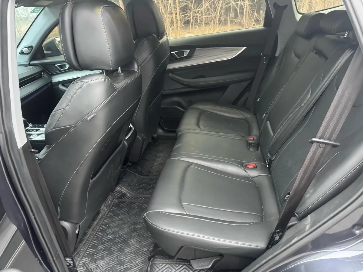 2022 Chery Tiggo 8 Plus 1.6T 197HP L4 7DCT,autocango,china used car exporter,china ev exporter,chinese used car exporter,chinese used ev exporter