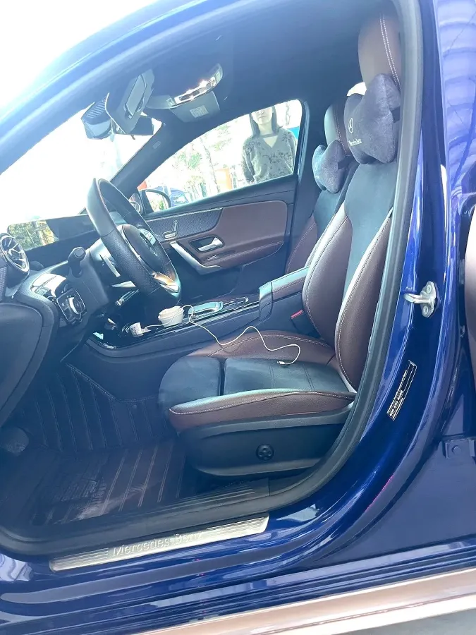 2020 Mercedes-Benz A Class 1.3T 136HP L4 7DCT,autocango,china used car exporter,china ev exporter,chinese used car exporter,chinese used ev exporter