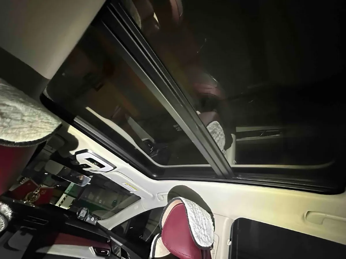 2024 HongQi H5 1.5T 169HP L4 7DCT,autocango,china used car exporter,china ev exporter,chinese used car exporter,chinese used ev exporter