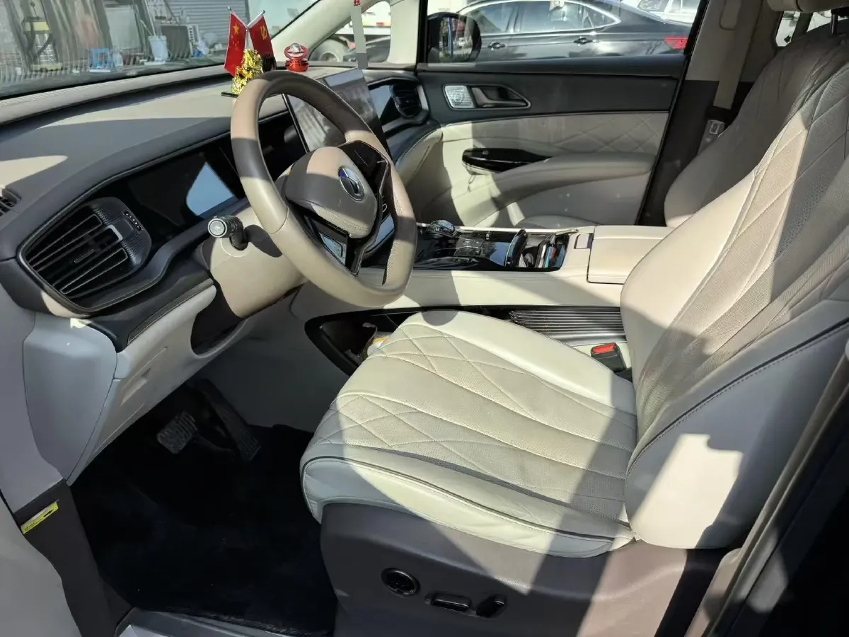 2022 Mercedes-Benz GLC Class 2.0T 197HP L4 9AT,autocango,china used car exporter,china ev exporter,chinese used car exporter,chinese used ev exporter