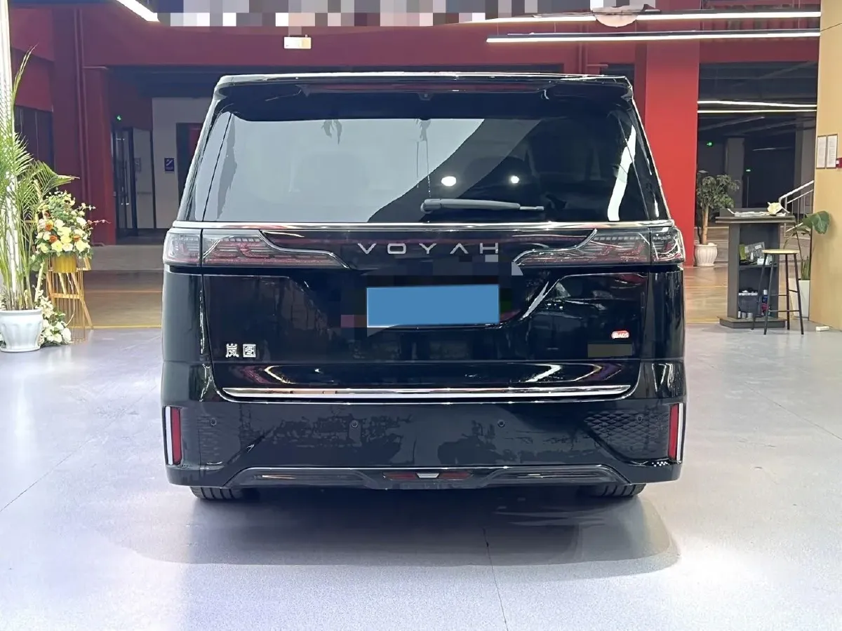 2026 Voyah Dream 1.5T 150HP L4 PHEV,autocango,china used car exporter,china ev exporter,chinese used car exporter,chinese used ev exporter