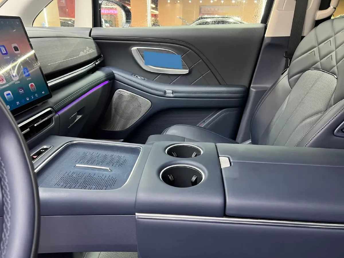 2026 Voyah Dream 1.5T 150HP L4 PHEV,autocango,china used car exporter,china ev exporter,chinese used car exporter,chinese used ev exporter